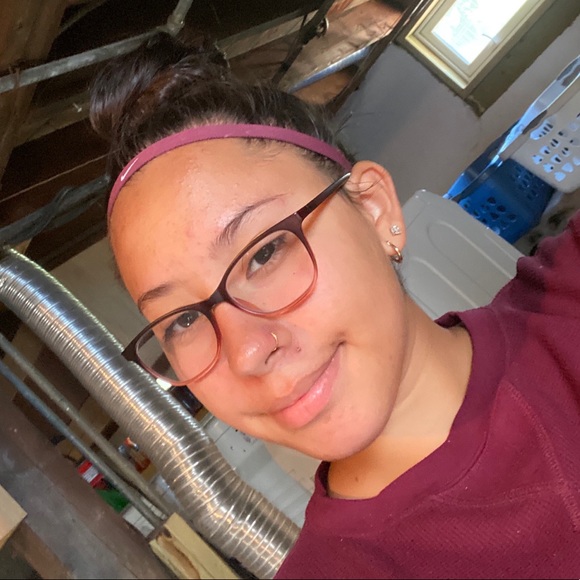 Meet your Posher, Aliyana - Picture 1 of 1